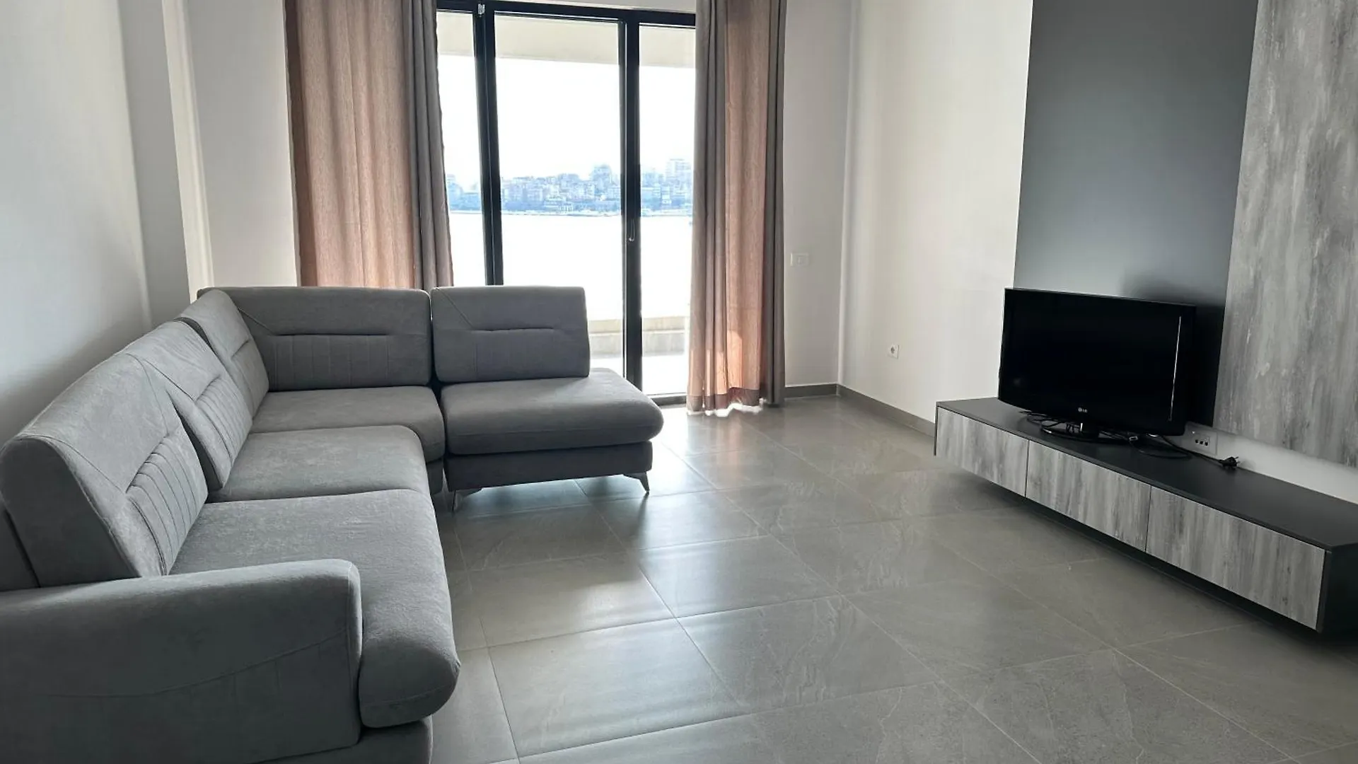 Dajana Apartments Sarande 0*,  Albania